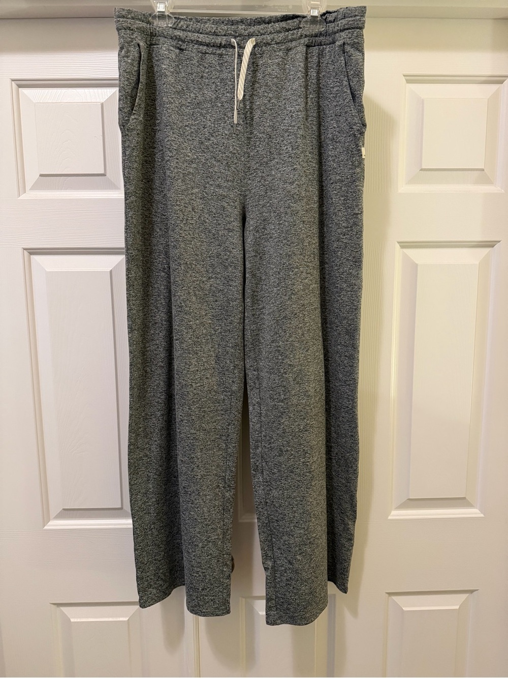 Vuori Women’s Halo Essential Wide leg Pant Size XL